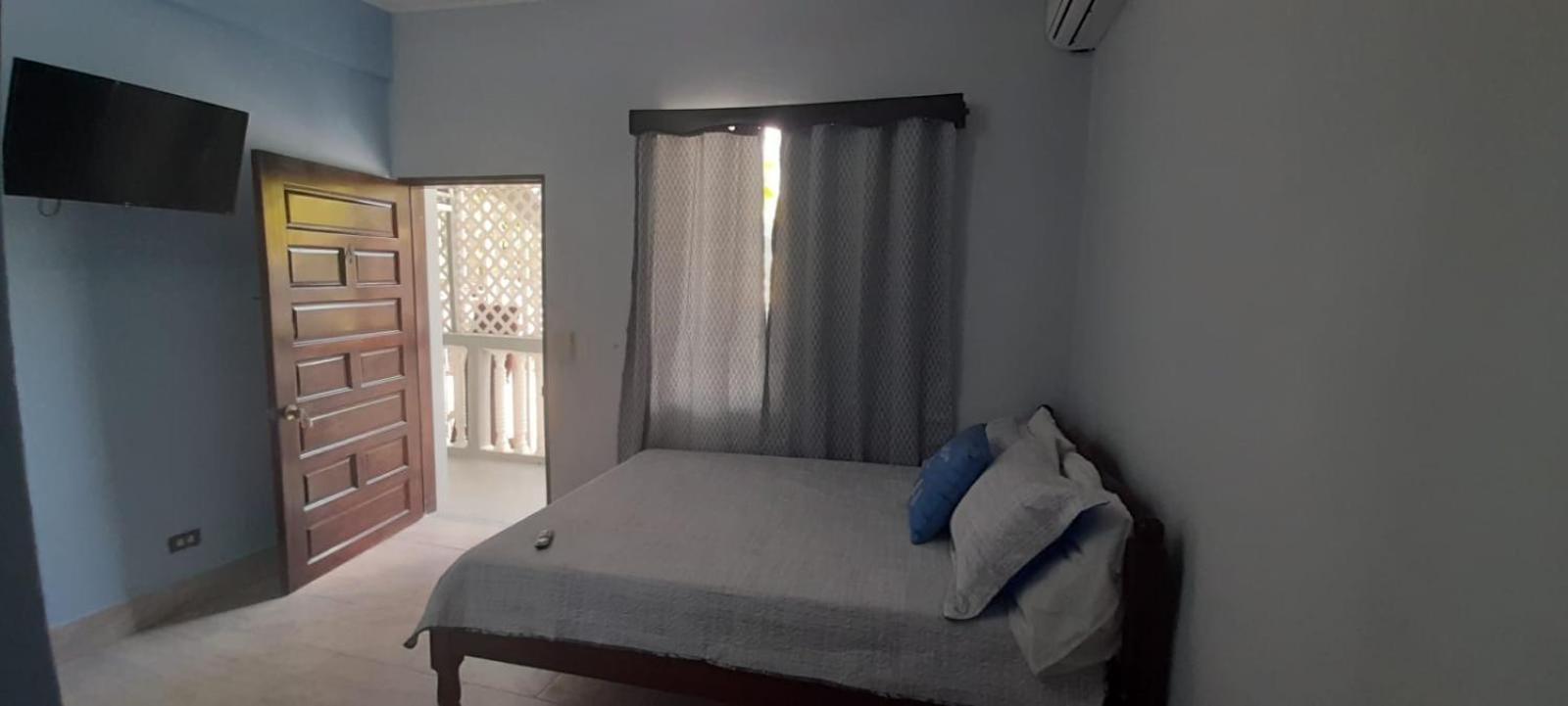 小夜曲酒店 Placencia 外观 照片