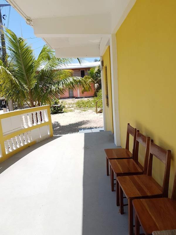 小夜曲酒店 Placencia 外观 照片